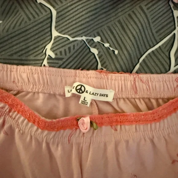 Pink Bow-Patterned Sleepwear Set - Picture 2 of 3